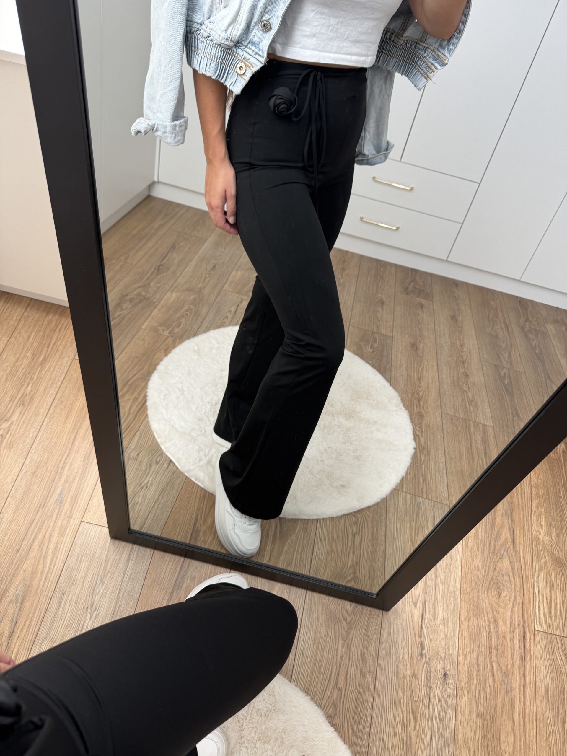 Legginsy Modelujące Z Wysokim Stanem Legginsy Modelujące Z Wysokim Stanem